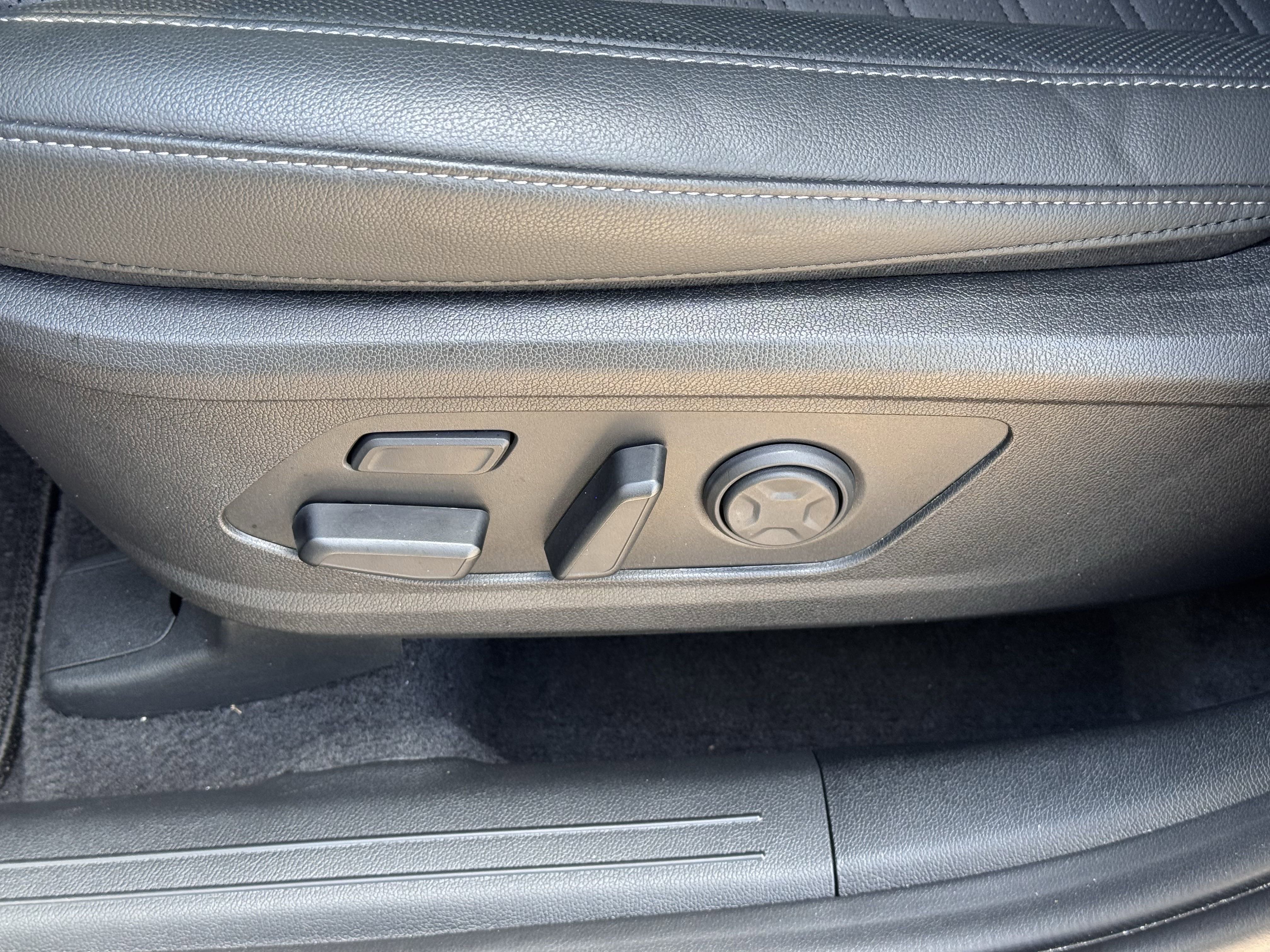 Certified 2024 Kia Sorento SX Prestige image 21