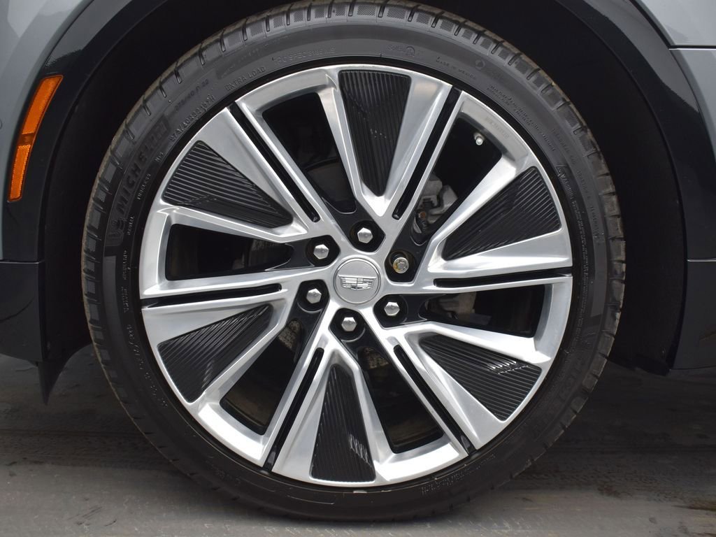 Certified 2024 Cadillac Lyriq Luxury w/ LPO, Floor Liner Package image 9