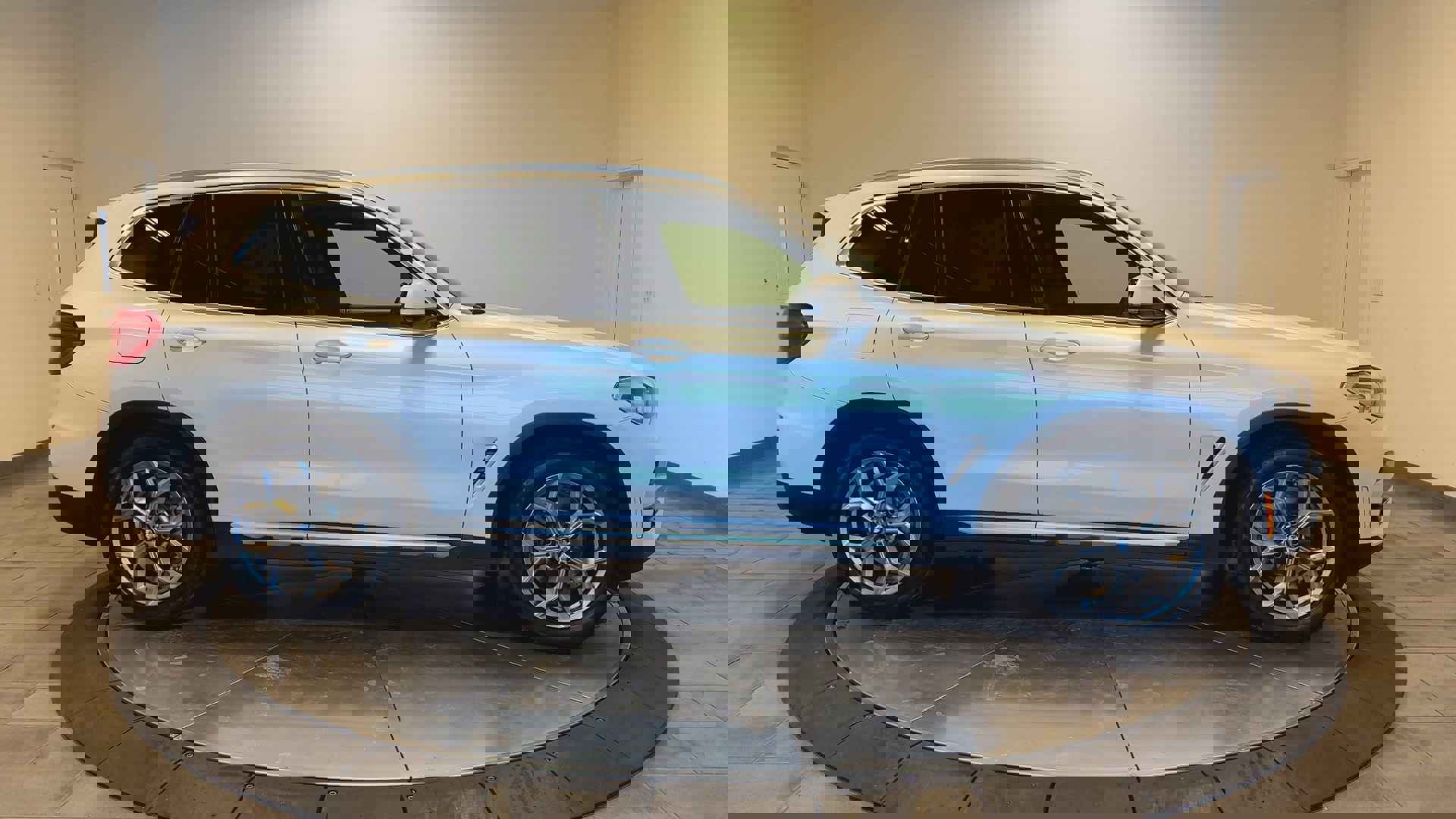 Used 2020 BMW X3 xDrive30i w/ Driving Assistance Package image 2