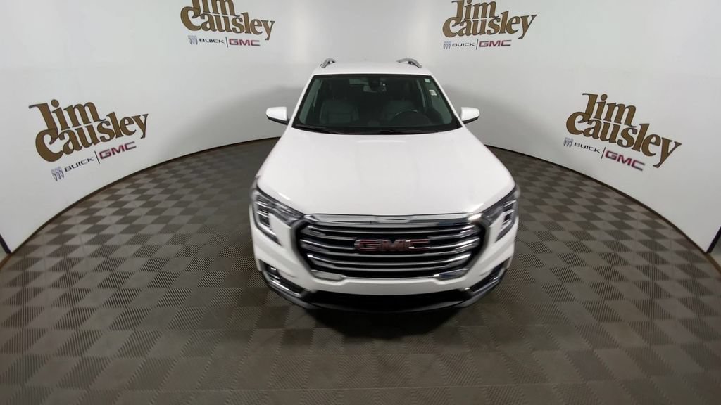 Certified 2024 GMC Terrain SLT w/ Infotainment Package II AWD/4WD image 3