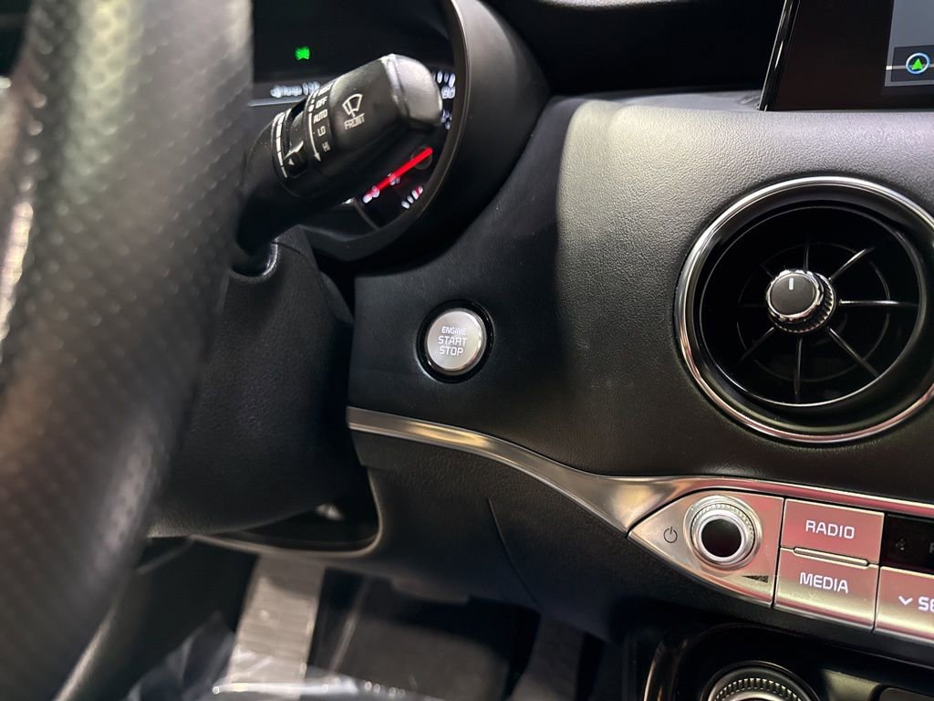 Used 2020 Kia Stinger GT2 AWD/4WD image 17