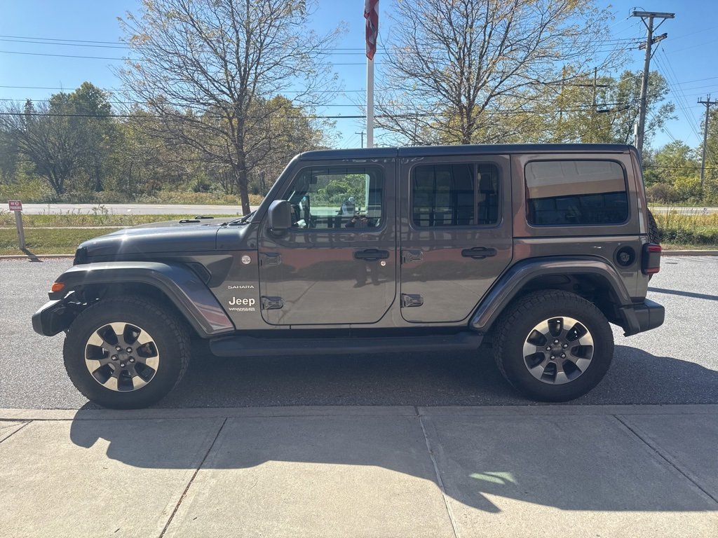 Used 2018 Jeep Wrangler Unlimited Sahara image 4