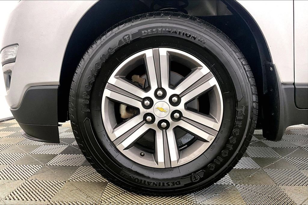 Used 2017 Chevrolet Traverse LT image 8