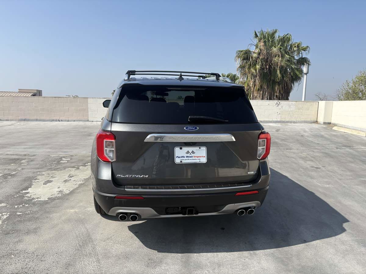 Used 2020 Ford Explorer Platinum w/ Premium Technology Package image 11