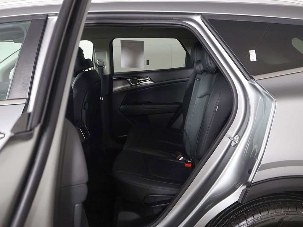 Used 2024 Kia Sportage EX AWD/4WD image 31