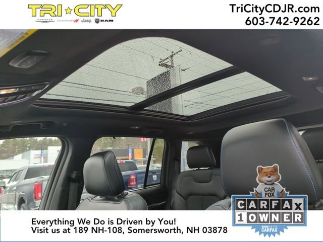 Used 2024 Jeep Grand Cherokee Trailhawk w/ Luxury Tech Group III image 30