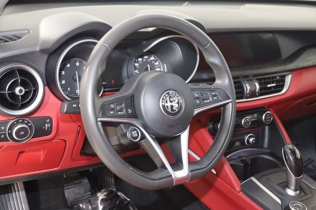 Used 2019 Alfa Romeo Stelvio w/ Nero Edizione RWD image 6