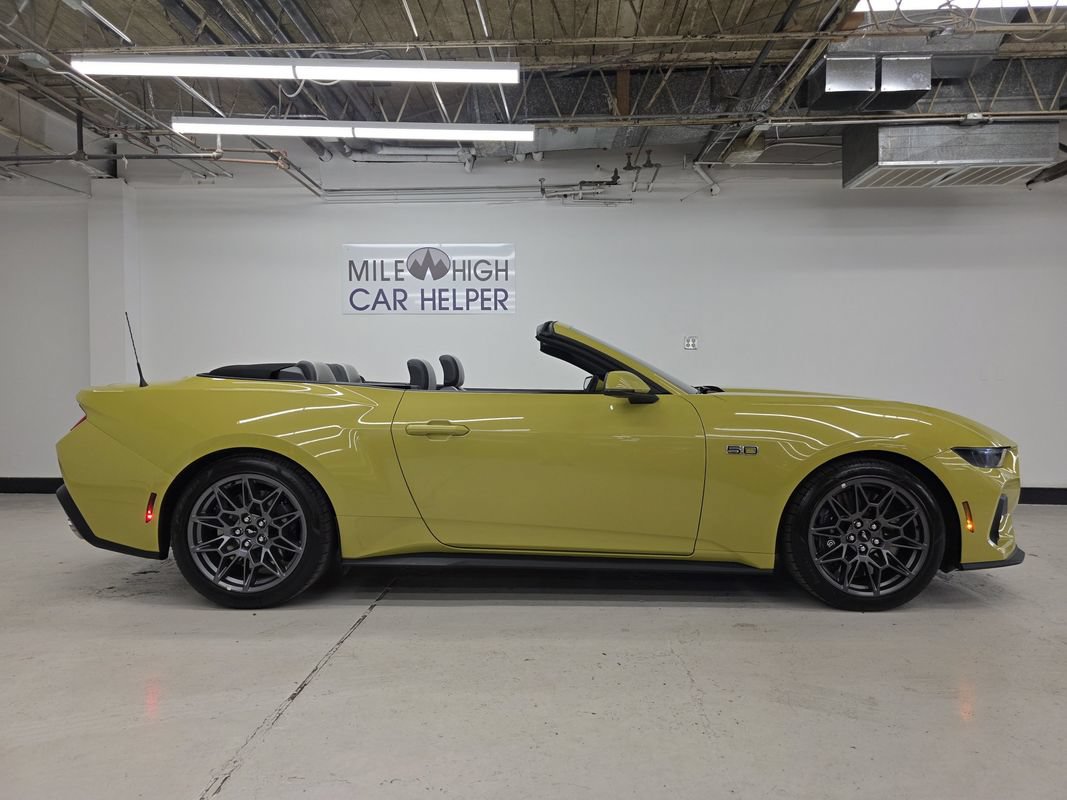 Used 2025 Ford Mustang GT Premium w/ GT Performance Package RWD image 11