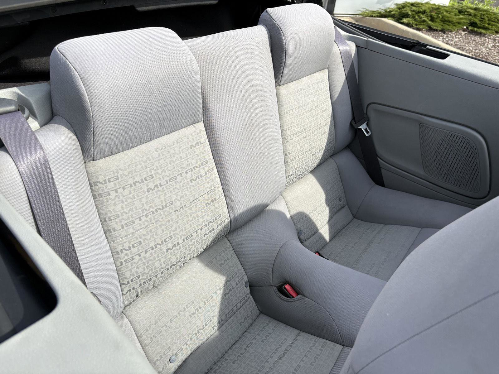 Used 2007 Ford Mustang Deluxe image 19