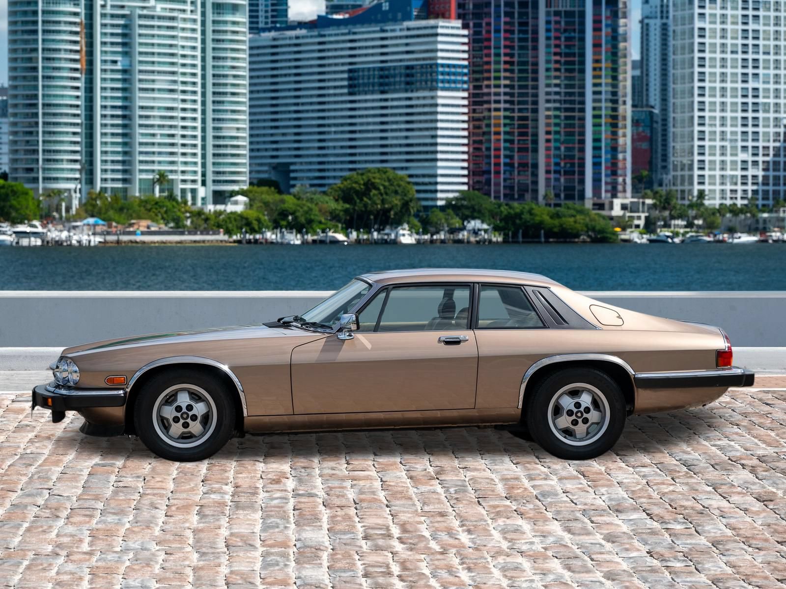 Used 1987 Jaguar XJS V12 Coupe RWD image 10