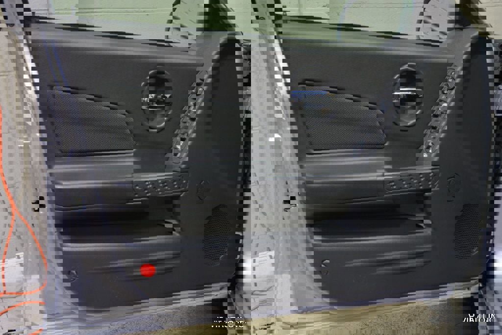 Used 2004 Pontiac Grand Prix GT w/ Drivers Package FWD image 9