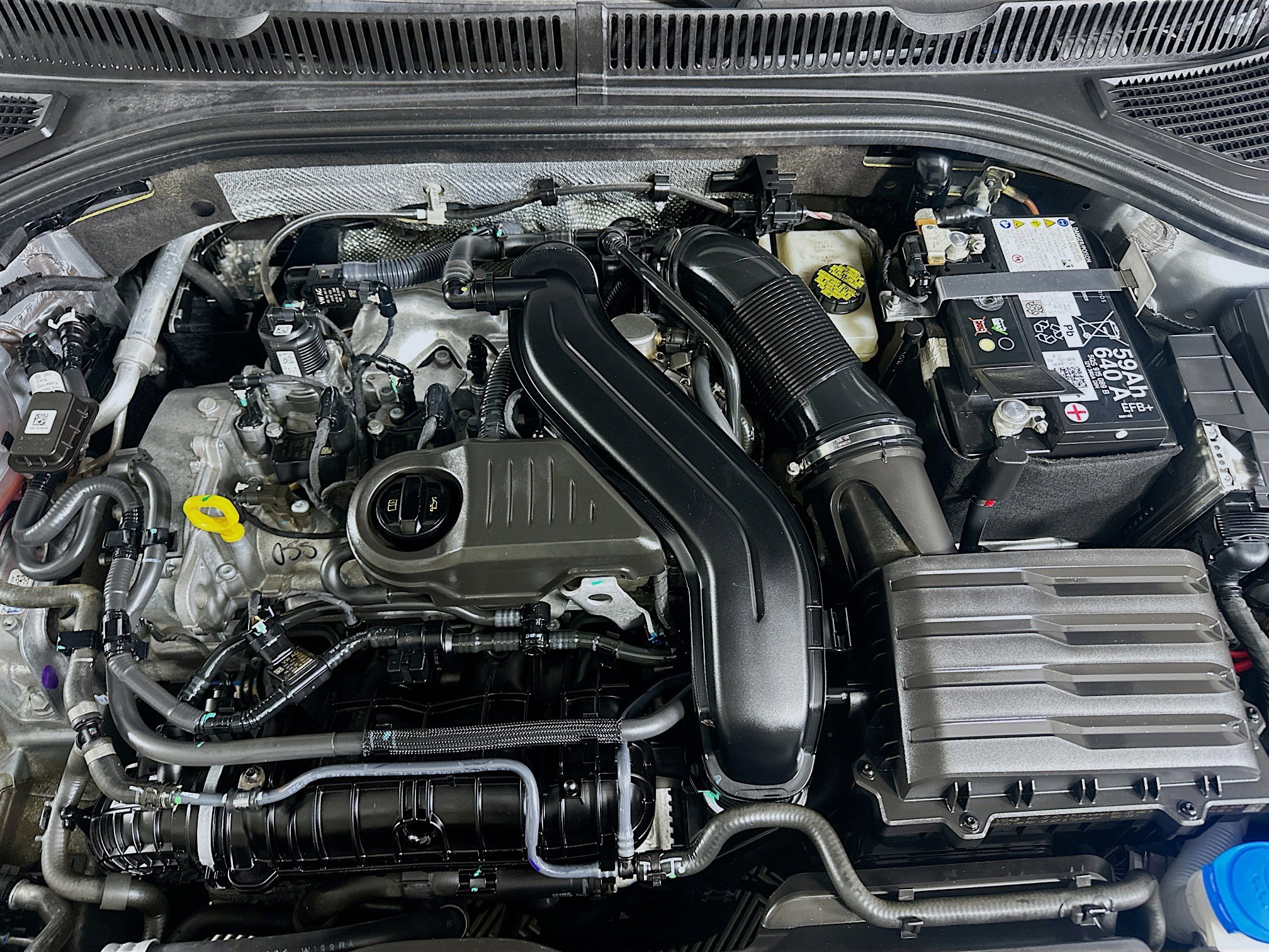 Used 2024 Volkswagen Jetta SE image 32