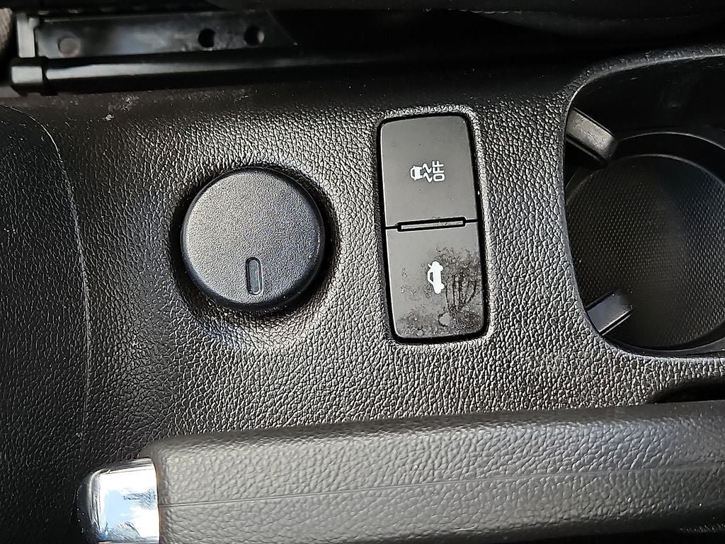 Used 2015 Chevrolet Sonic LTZ FWD image 23