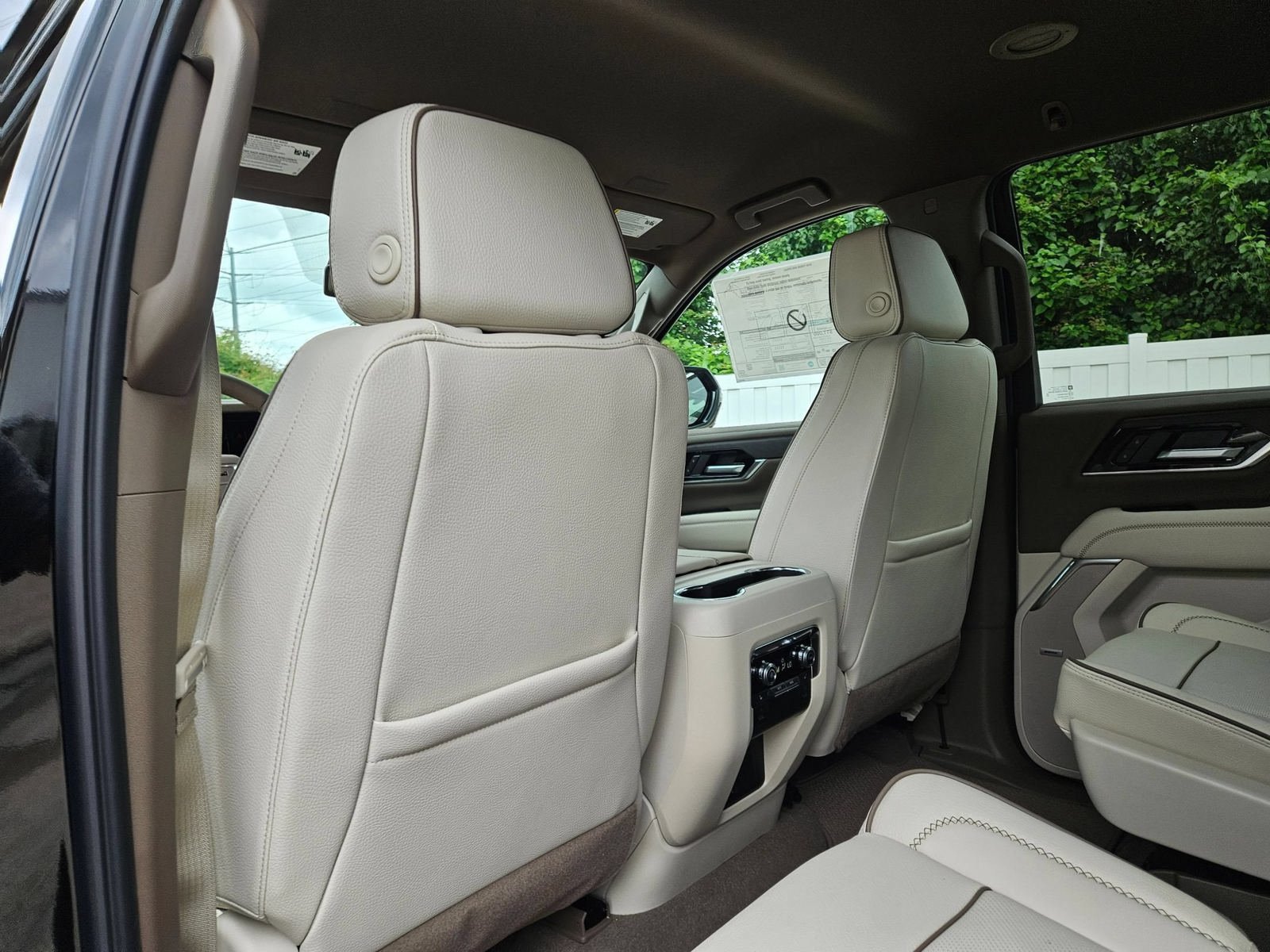 New 2026 GMC Yukon Denali AWD/4WD image 24