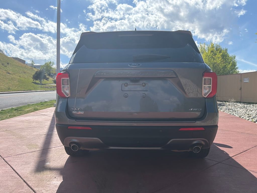 Used 2021 Ford Explorer XLT w/ Equipment Group 202A AWD/4WD image 8