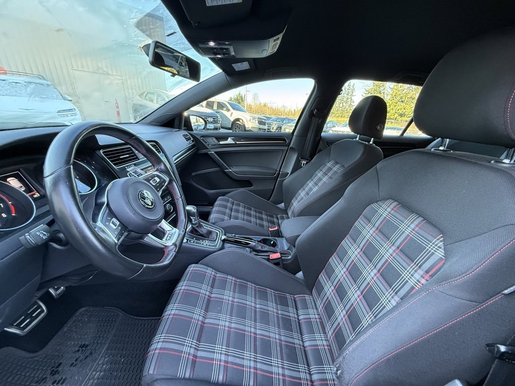 Used 2017 Volkswagen GTI Sport image 4