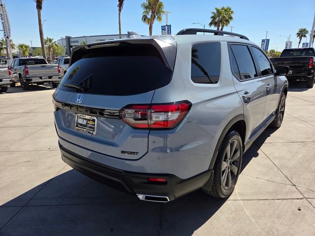 Used 2025 Honda Pilot Sport image 6
