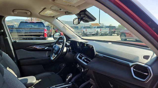 Used 2024 Chevrolet TrailBlazer LT w/ Convenience Package FWD image 27