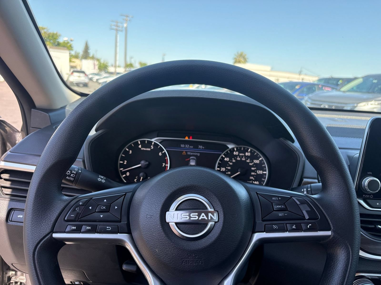 Used 2025 Nissan Altima 2.5 SV FWD image 29