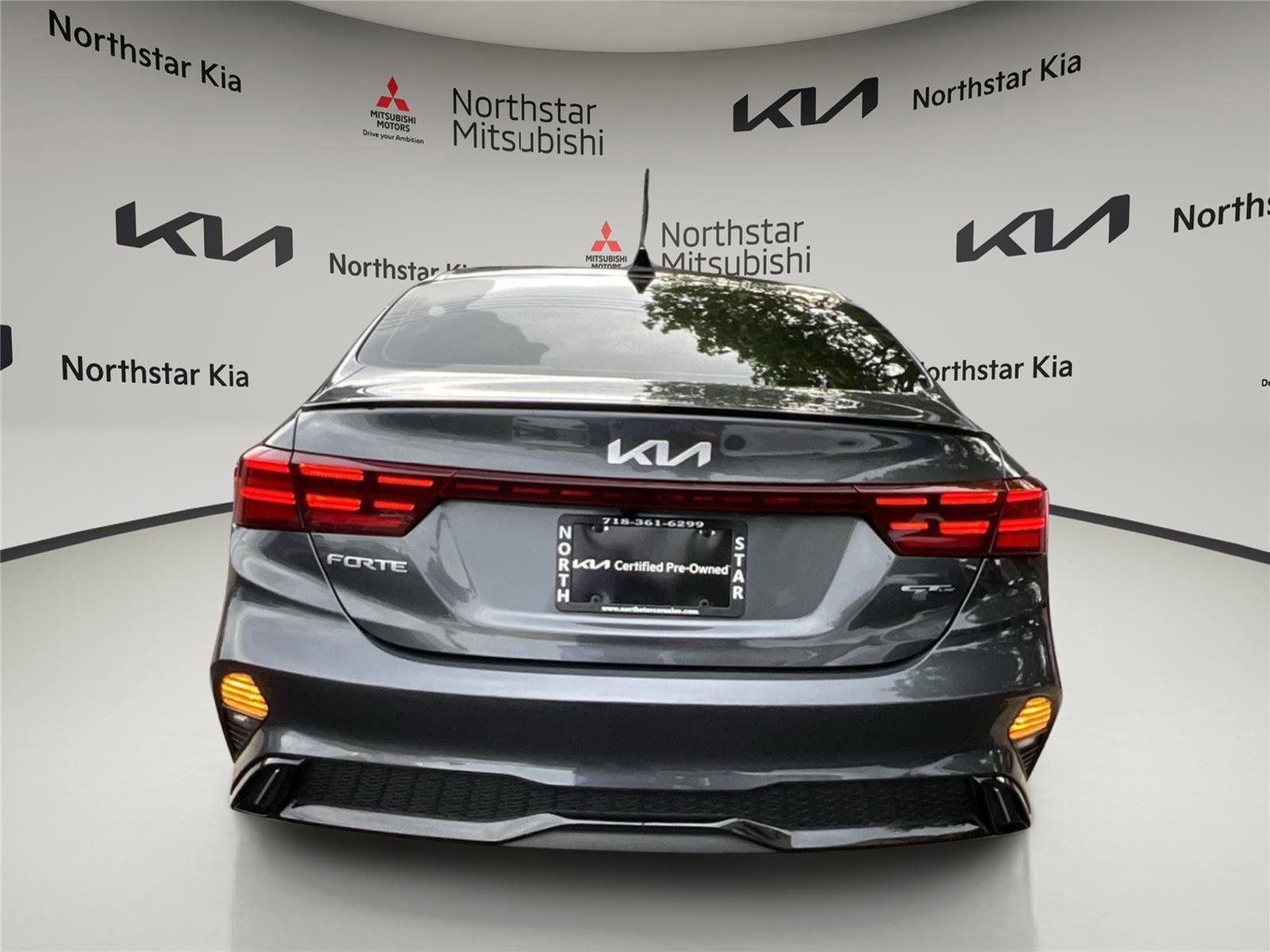 Used 2022 Kia Forte GT-Line FWD image 3