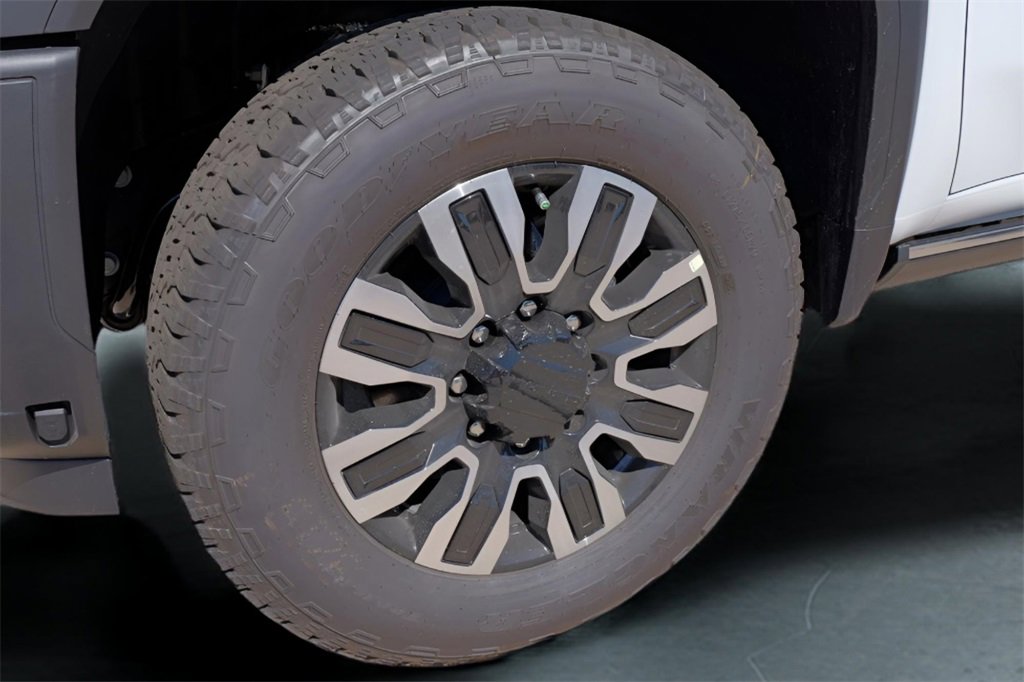 New 2026 GMC Sierra 2500 Denali Ultimate w/ Max Trailering Package image 2