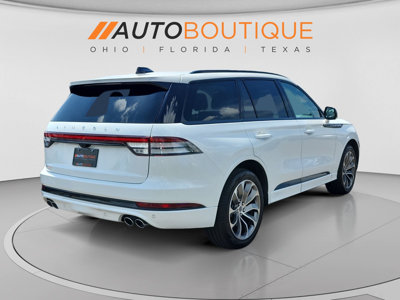 Used 2025 Lincoln Aviator AWD w/ Jet Appearance Package image 5