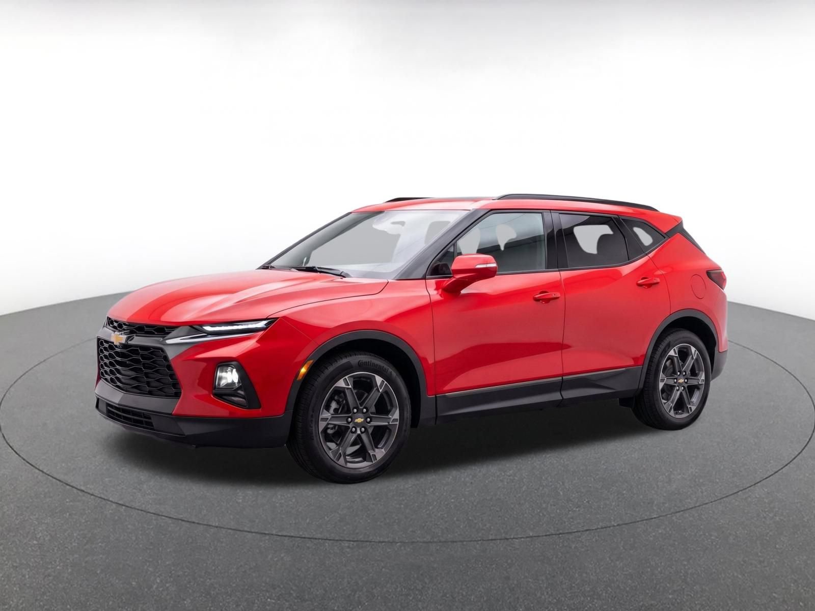 Used 2026 Chevrolet Blazer LT FWD image 3