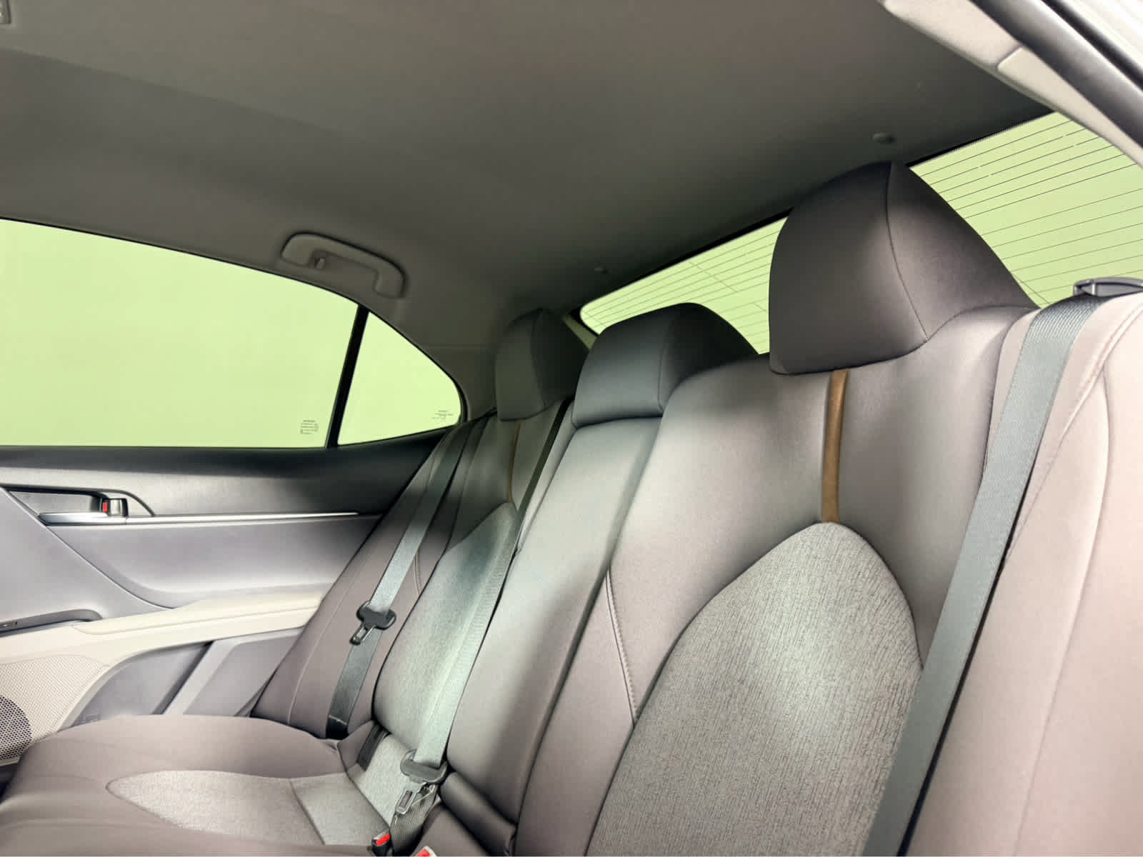 Used 2018 Toyota Camry LE FWD image 14