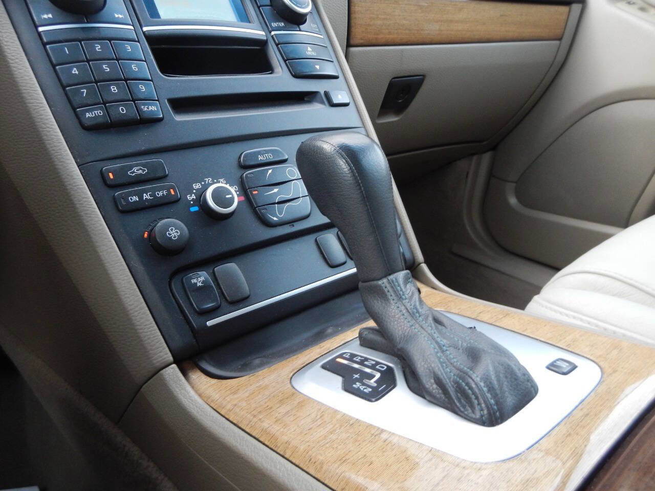 Used 2008 Volvo XC90 3.2 image 40