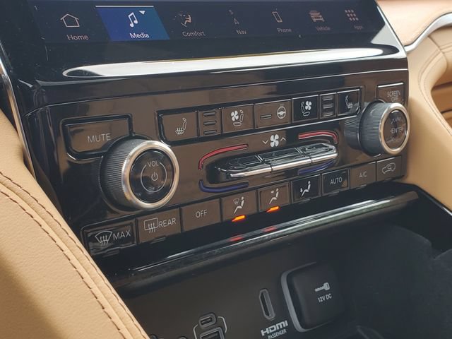 Certified 2022 Jeep Grand Cherokee Summit AWD/4WD image 22