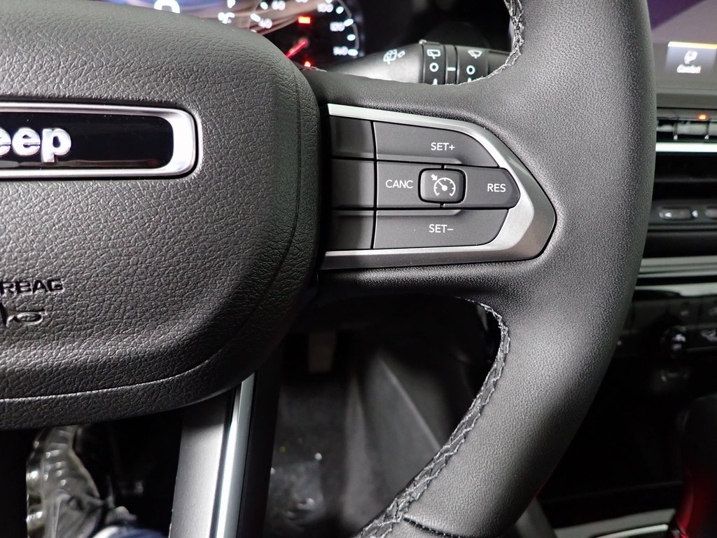 New 2026 Jeep Compass Latitude image 21