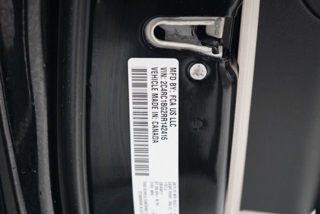 Used 2024 Chrysler Pacifica Touring-L image 40