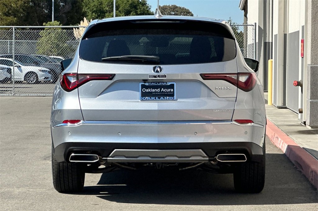 Certified 2025 Acura MDX w/ Technology Package image 6