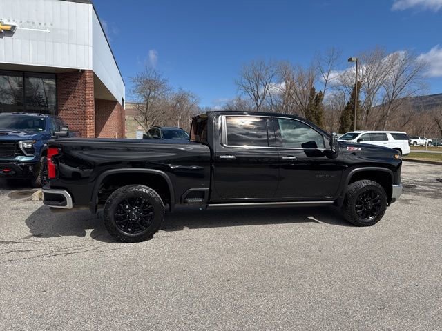Used 2025 Chevrolet Silverado 2500 LTZ w/ LTZ Premium Package image 12
