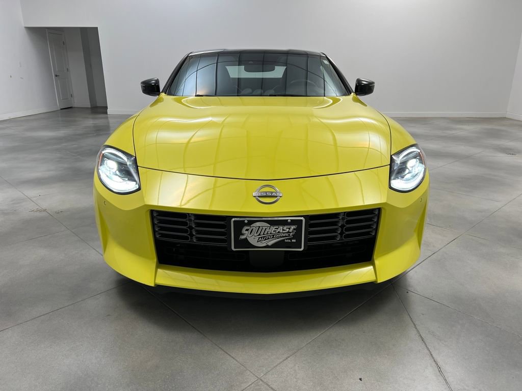 Used 2024 Nissan Z Performance w/ Floor Mat Package RWD image 2