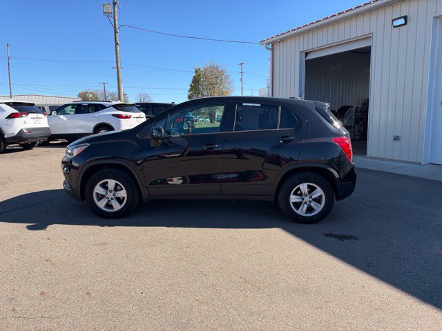 Used 2021 Chevrolet Trax LS w/ Tint and Cruise Package AWD/4WD image 6