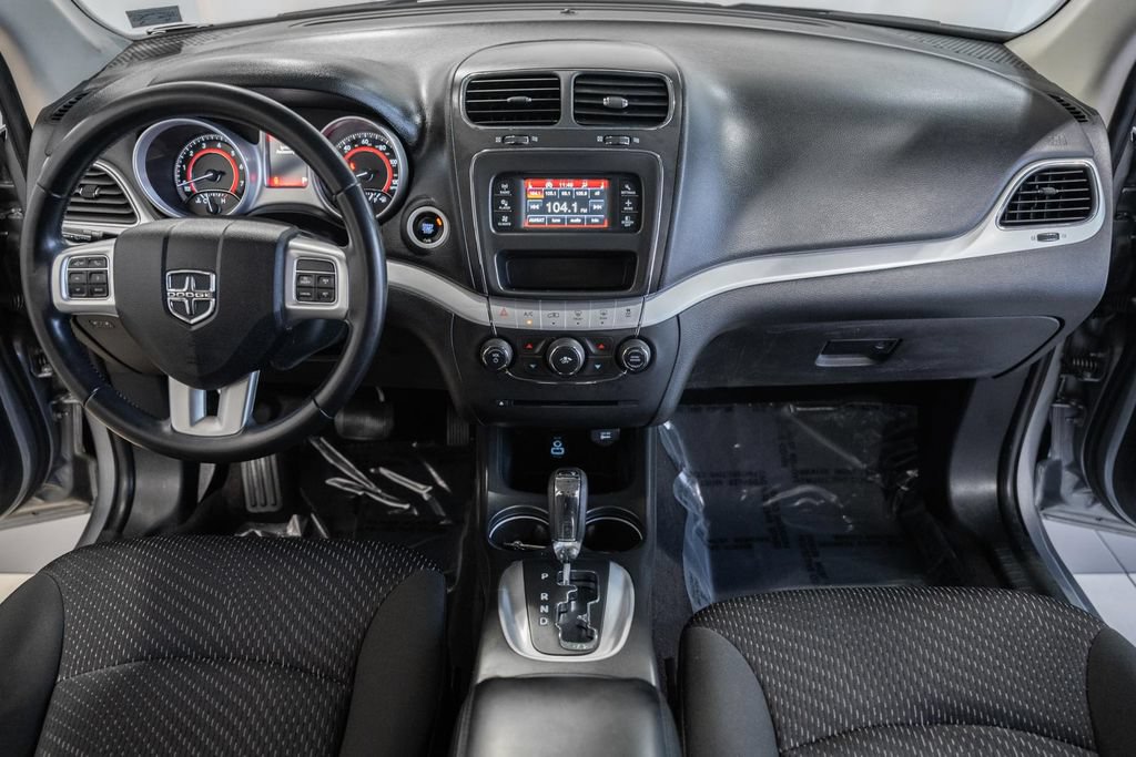 Used 2019 Dodge Journey SE w/ Premium Group FWD image 16