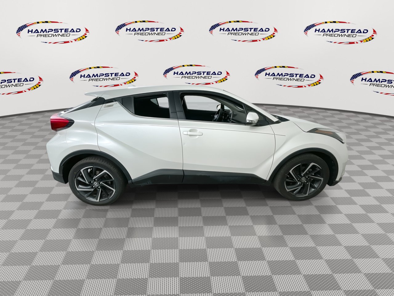 Used 2020 Toyota C-HR Limited FWD image 9