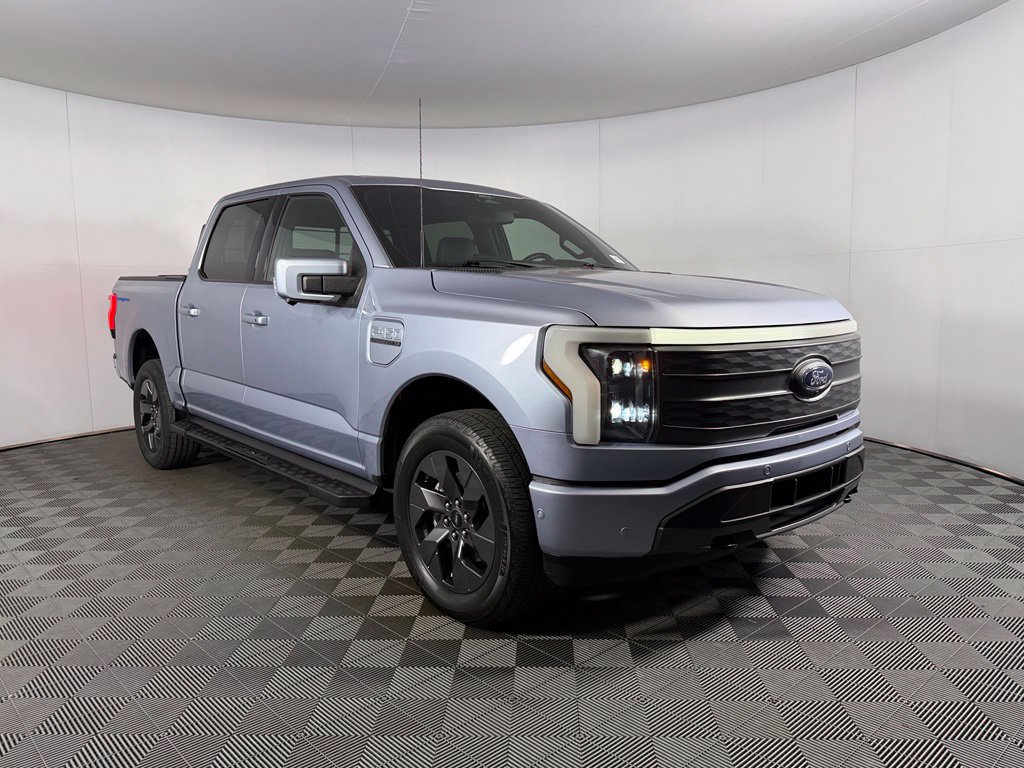 Used 2022 Ford F150 Lightning Lariat AWD/4WD image 5