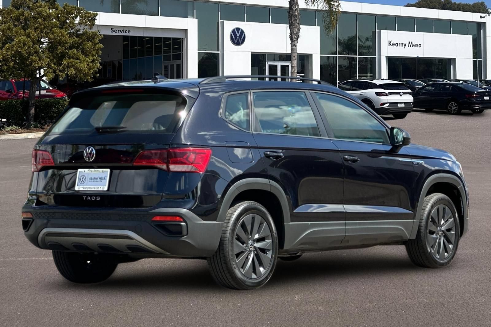 Used 2024 Volkswagen Taos S FWD image 4