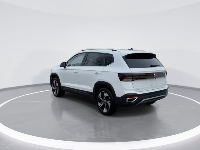 Used 2025 Volkswagen Taos SE image 6