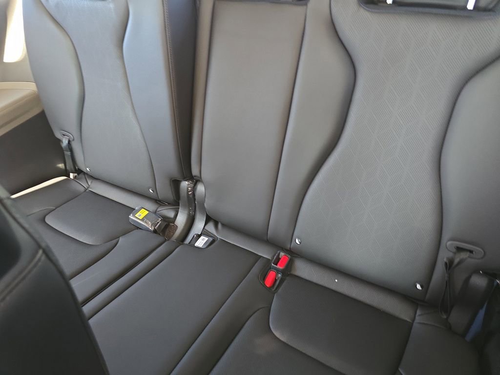 New 2026 Kia Carnival EX image 18