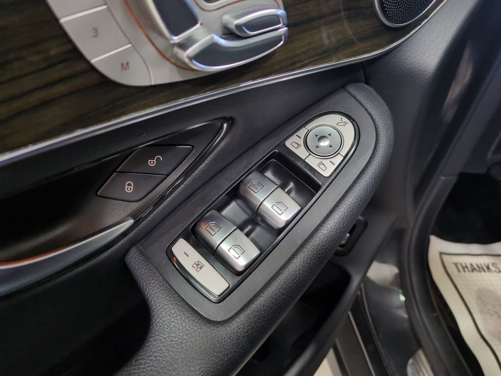 Used 2020 Mercedes-Benz GLC 300 4MATIC image 20