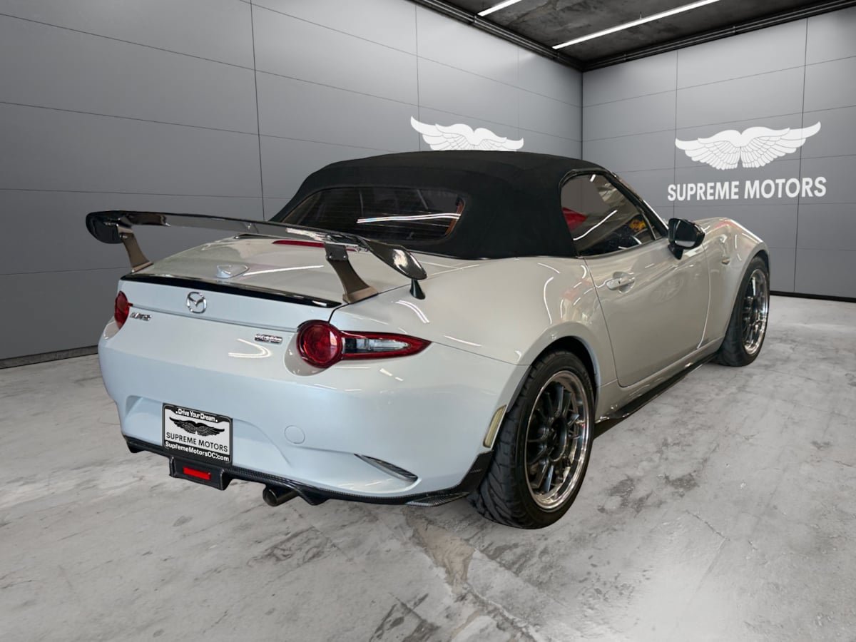 Used 2017 MAZDA MX-5 Miata Club w/ Brembo/BBS Package RWD image 5