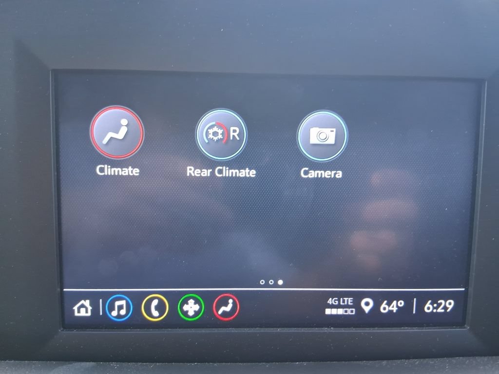 Used 2024 Chevrolet Suburban LS RWD image 19