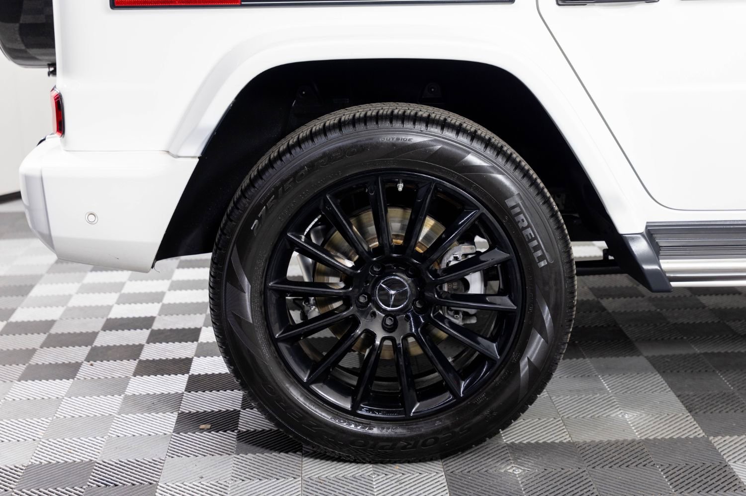 Used 2023 Mercedes-Benz G 550 image 40