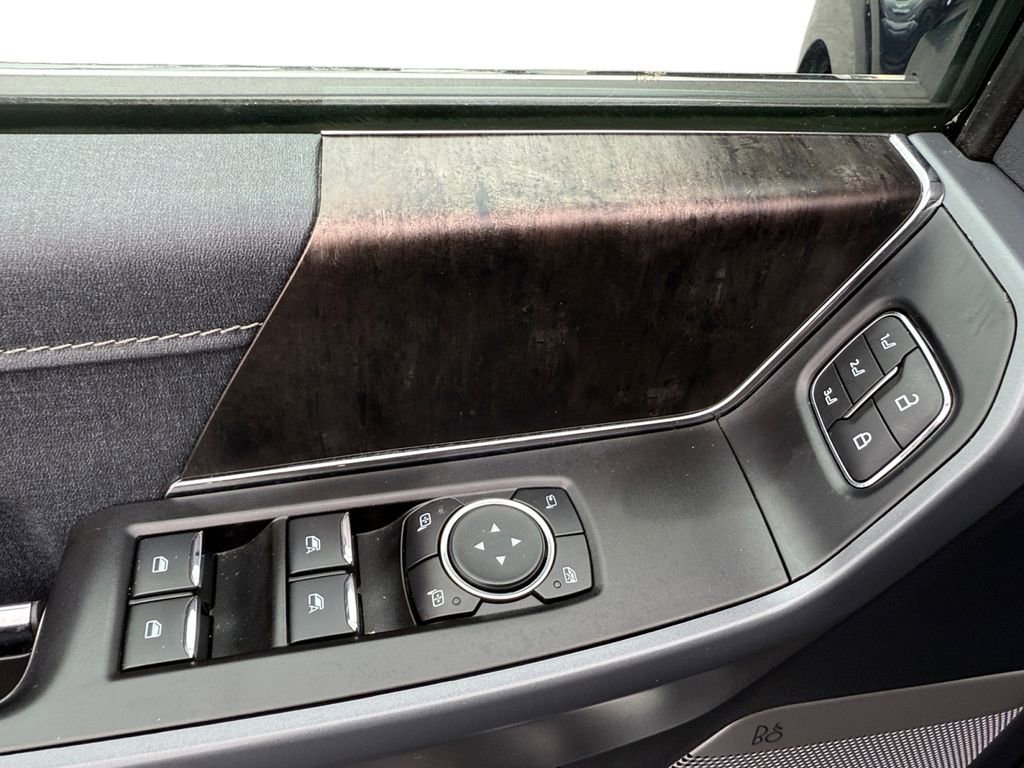 Used 2022 Ford F150 Lariat image 11