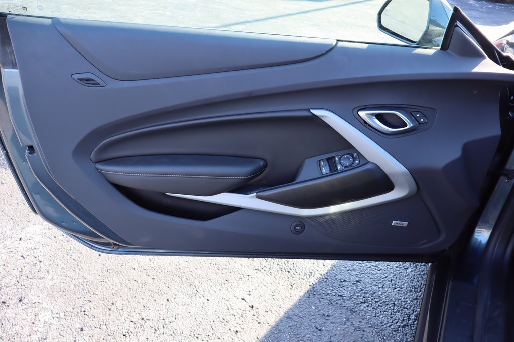 Used 2023 Chevrolet Camaro LT w/ Technology Package image 21