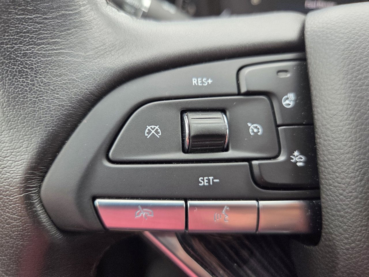 Used 2022 Cadillac XT6 Premium Luxury image 30