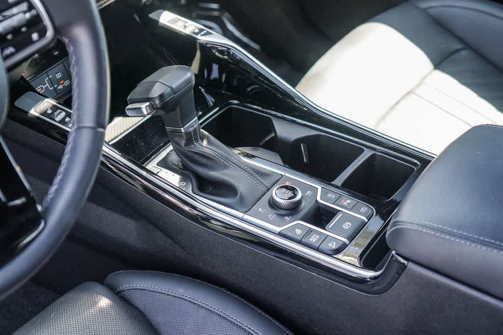 Certified 2024 Kia Sorento SX Prestige AWD/4WD image 18